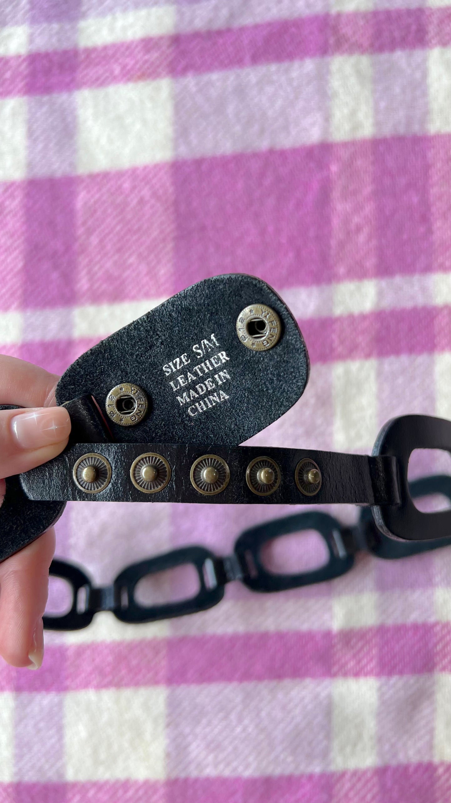 00s Leather Loop Belt